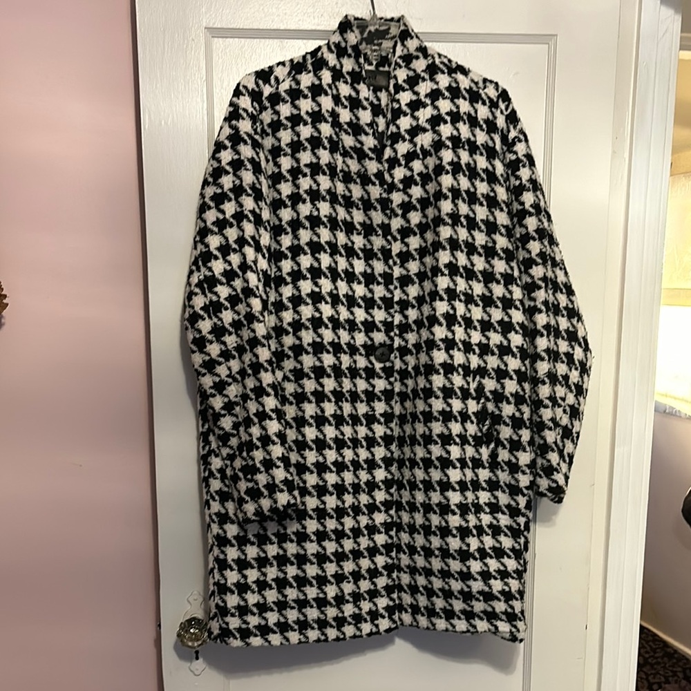 Blank NYC Black and White Houndstooth Coat
